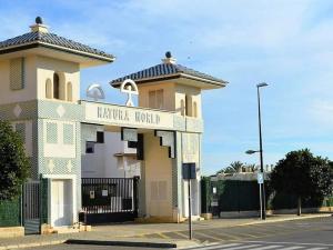 Duplex in Urb Naturista near Beach & Pool