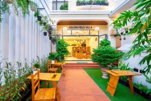 Golden Field Villa& Apartment