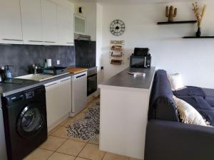 Appartements Charmant logement T3 amenage avec soin. : photos des chambres