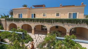 VILLA PASSO DEGLI AIRONI 12, Emma Villas