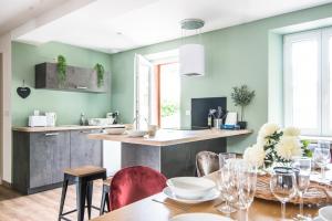 Maisons de vacances L'Outsider- Grande Maison - Jardin - Foret : photos des chambres