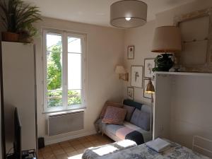 Appartements PARIS AUTHENTIC HOUSE Small, bright and calm studio : photos des chambres