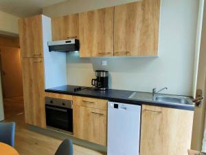 Confortable T3 avec Balcon, Proche Thermes et Pistes - 6 Pers. - FR-1-234-142