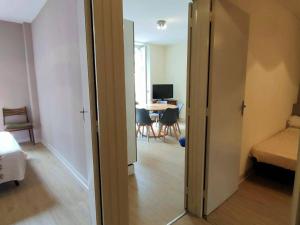 Confortable T3 avec Balcon, Proche Thermes et Pistes - 6 Pers. - FR-1-234-142