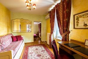 Hotels Hostellerie Bourguignonne : Chambre Triple