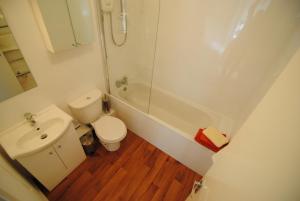 The Courtyard 2 Bedroom Apartments in Central Windsor with Parking