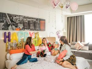 HARRIS Suites fx Sudirman