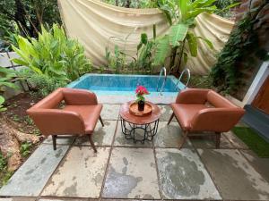 Cheerful 2-Bedroom Villa with Private Plunge Pool, Candolim, Goa
