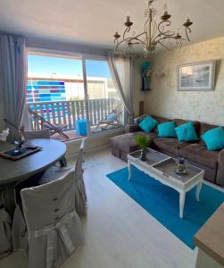 St Valery en Caux, apt vue mer et falaise: le bleu de lô