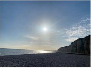 St Valery en Caux, apt vue mer et falaise: le bleu de lô