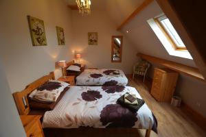 Maisons de vacances Les Marronniers Gites : Maison 3 Chambres