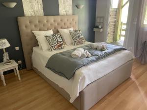 B&B / Chambres d'hotes Le Maine N 5 - FLEAC ANGOULEME - Suite Tilleul : photos des chambres