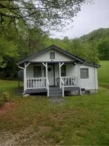 Cute Little Cabin (Near the Nantahala River) - Elf