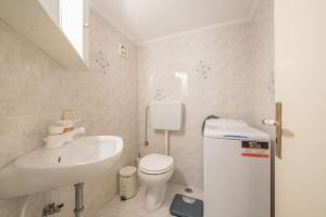 Central 3BR Apartment Next to Panormou Metro!