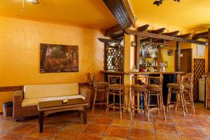 Casa Del Mar Apartments