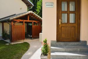 Guesthouse Avsenik 