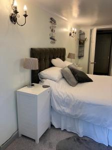 Luxury 3 bedded room with sea peeps and parking