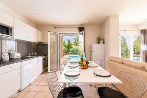 Villa Almyros by Villa Plus