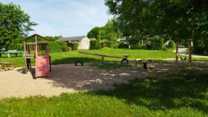 Campings Complexe Touristique La Montagne Limousine : photos des chambres