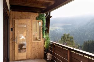 Bergblick Ruhe und Aussicht auf 1100m