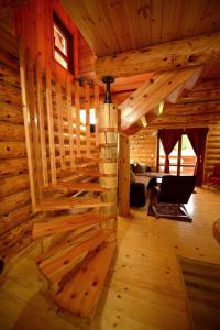 Milanova koliba Zlatar