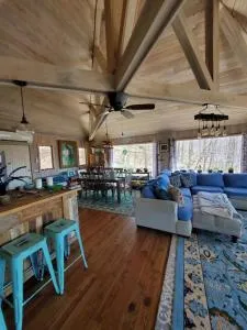 Treehouse Cathedral in Blue Ridge Mountains, NC - Green Mountain