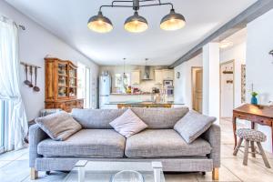 La Maison des Oliviers - Belle maison familiale avec Piscine
