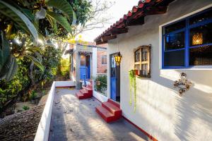 Casa Aurora Garden Retreat