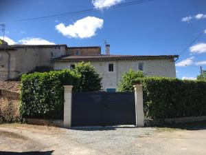 Maisons de vacances MAISON RESTAUREE 6 PERSONNES AU COEUR DU PERIGORD : photos des chambres