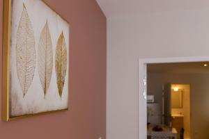 Appartements LOC TROTTEUR LE FLEUR DES CHAMPS F2 cosy, gare SNCF de Lourdes : photos des chambres