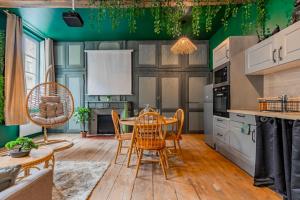 Jungle - 4 pers- Sauna- Vidéoprojecteur - Terrasse