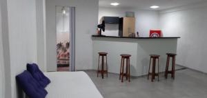 KITNET COM GARAGEM BARRA DO JUCU