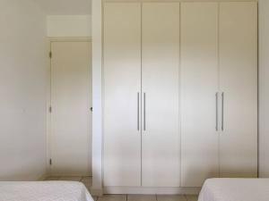 100m to Solanas Beach, 5 bedrooms, 3 bathrooms, Casa Poopshkin