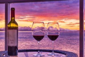 Bariloche costa del lago Ollagua, vista al lago panoramica, piscina, cochera