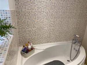 Apartment - Sleeps 2 - Pet friendly - Parking