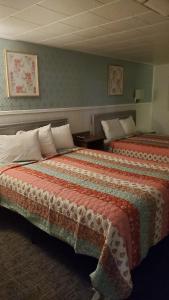 Double Room room in Sage Motel