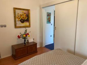 Apartment No. 9 