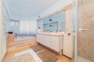 Villa located between Cannes and SaintTropez