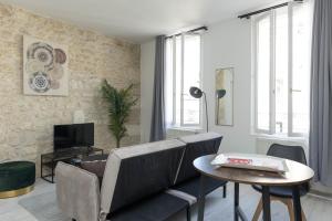 Appartements LE LUCIEN Eco-Appart'Hotel - Angouleme - Centre - Wifi - Parking prive - Classe 4 etoiles : photos des chambres