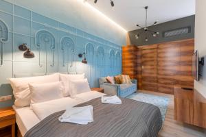 Luxury Suite in The Absolute Center