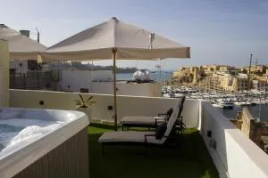 BEBIRGU PALAZZINO LUXURY 2 jacuzzi to share - 维洛里奥萨