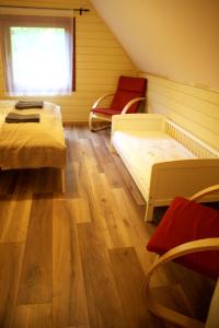 Lilis Lovely Log Home in the Forest