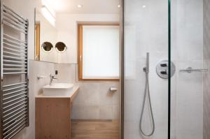 Deluxe Triple Room room in Green Rose