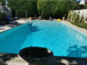 Roulotte HOPE-Le jardin de Mia
