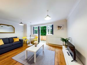 Redhill town centre apartment by Livingo