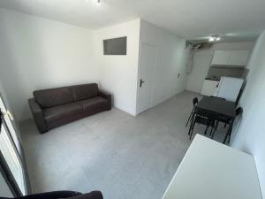 Appartements Appartement 30 m2, piscine et parking prive : photos des chambres