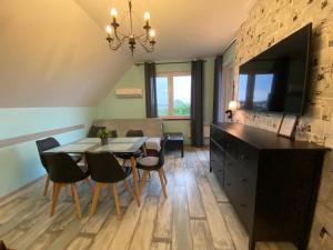 APARTAMENT FAMILIJNY KRYNICA MORSKA - 10 osób 2 poziomy 2 łazienki kuchnia