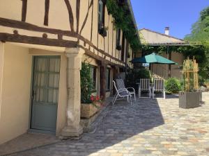 Maisons de vacances Lovely 2 bedroom gite with shared pool : photos des chambres