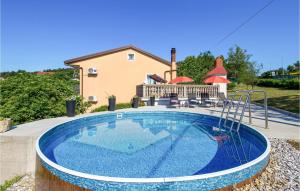 Amazing Apartment In Viskovo With Wifi