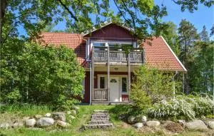 4 Bedroom Lovely Home In Mariefred - Åker